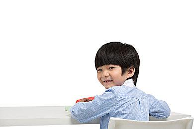 《英雄传说：界之轨迹》新角色公开：结社“噬身之蛇”的执行者